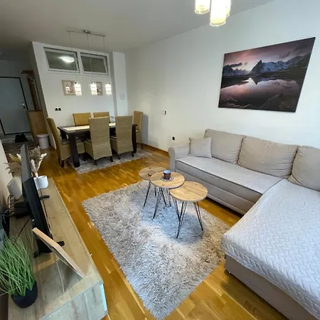 アパート Bulevar